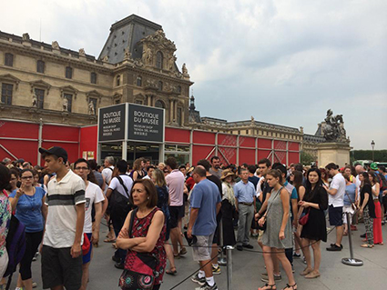 パリ（ルーブル）